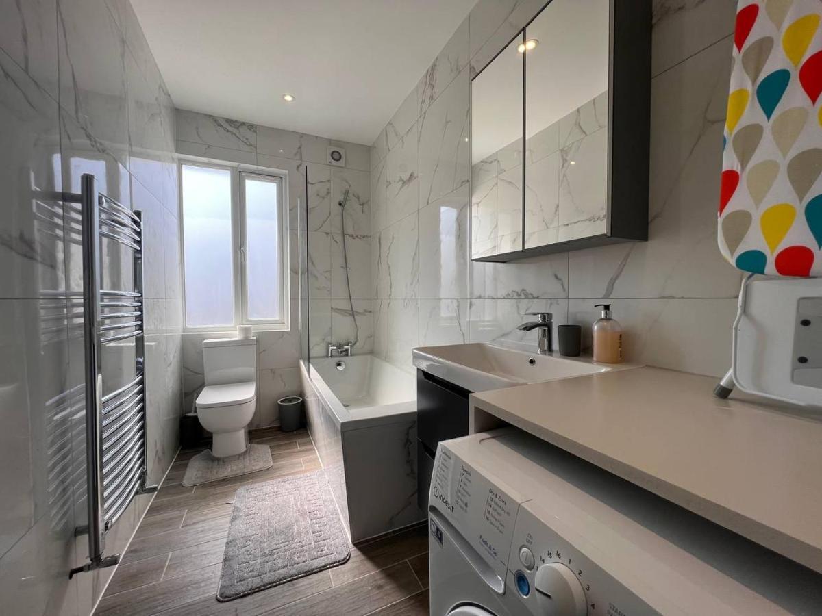 Apartamento Star Finchley Road 2-bed *