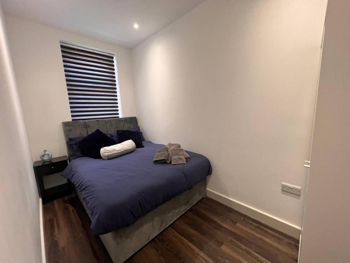 Star Finchley Road 3-bed Escape With Garden Appartement Londen