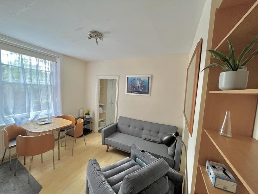 First Floor Lisson Street Apartment London