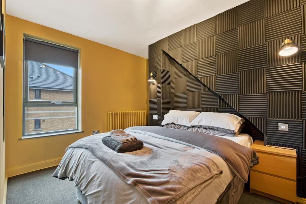 2 Bed Docklands Apt- 02 & Excel Apartment