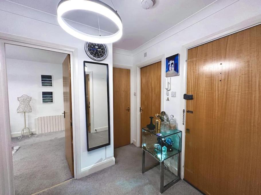 Superb Cozy Flat In Lovely Area