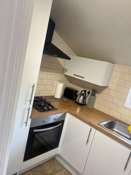 Large Modern Studio Flat Apartamento