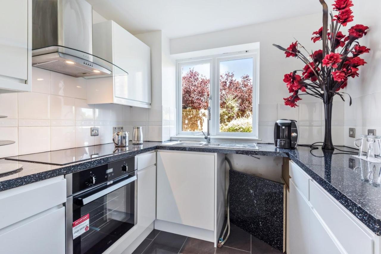 Cosy Flat In Greenwich Apartment *
