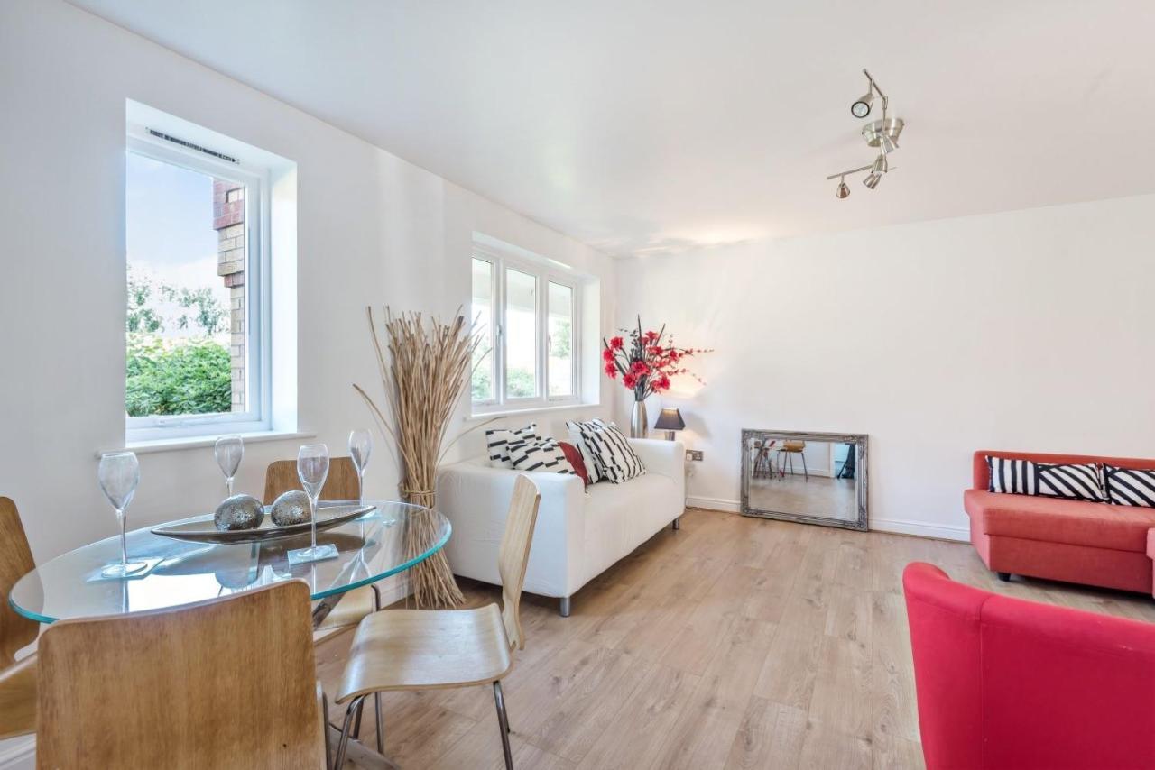 Cosy Flat In Greenwich Apartment