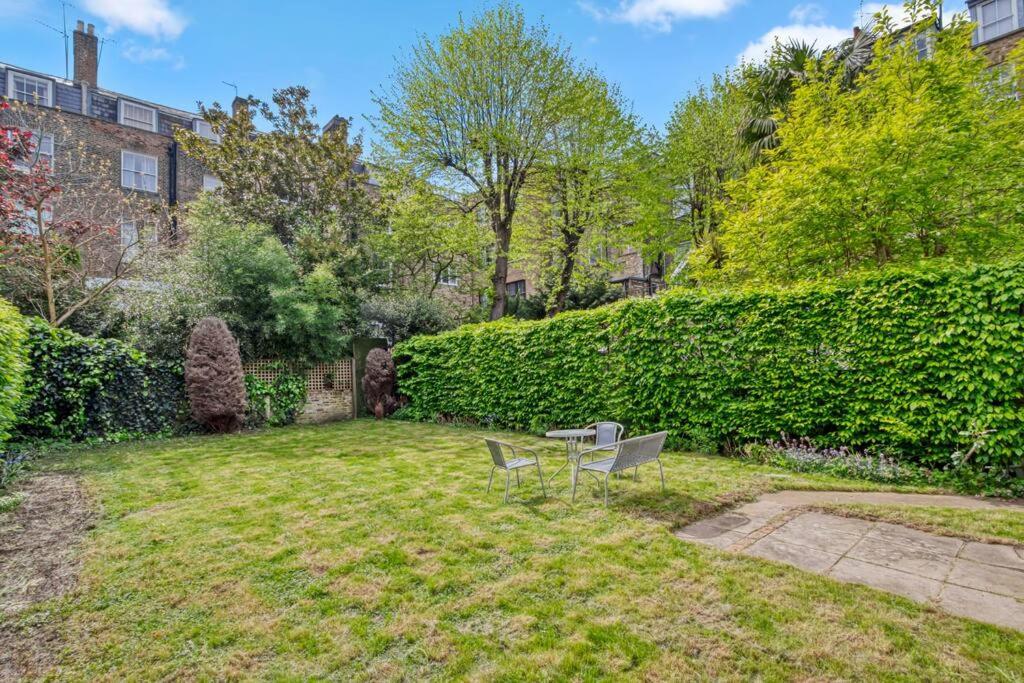 Spacious 3 Bed Apt- Earls Court Apartment London