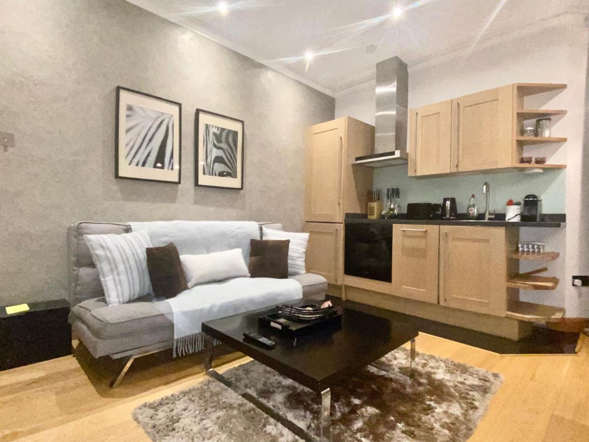 Apartment Luxury In London, Mida Vale