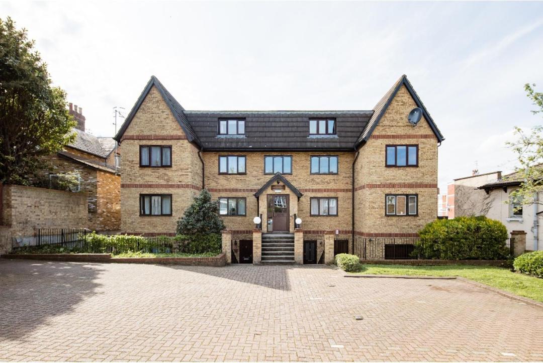 Spacious 2 Mins From Station * Londres