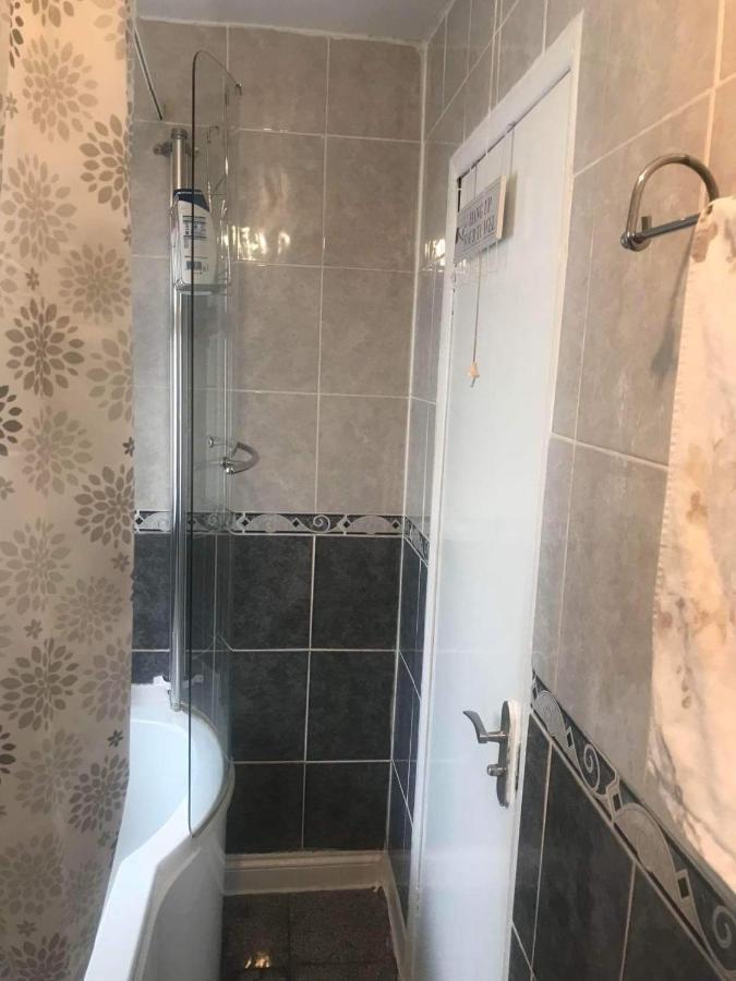 Double Location Homestay London