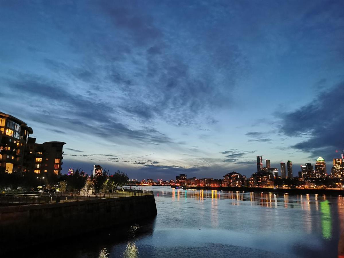 Homestay With Stunning Thames River View * Londres