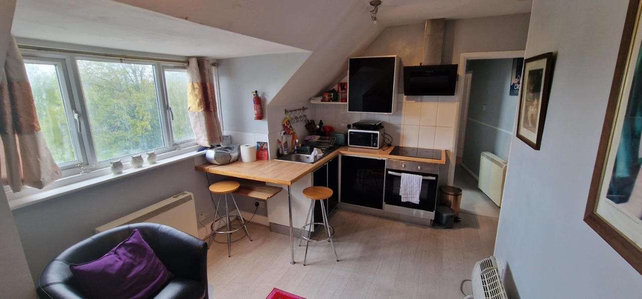 Appartement Cosy 2 Bedroom Flat - Sleeps 6 People - Close To Lewisham Dlr/train Station Londres