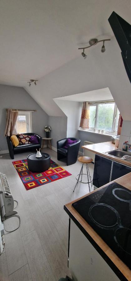 Appartement Cosy 2 Bedroom Flat - Sleeps 6 People - Close To Lewisham Dlr/train Station Londres