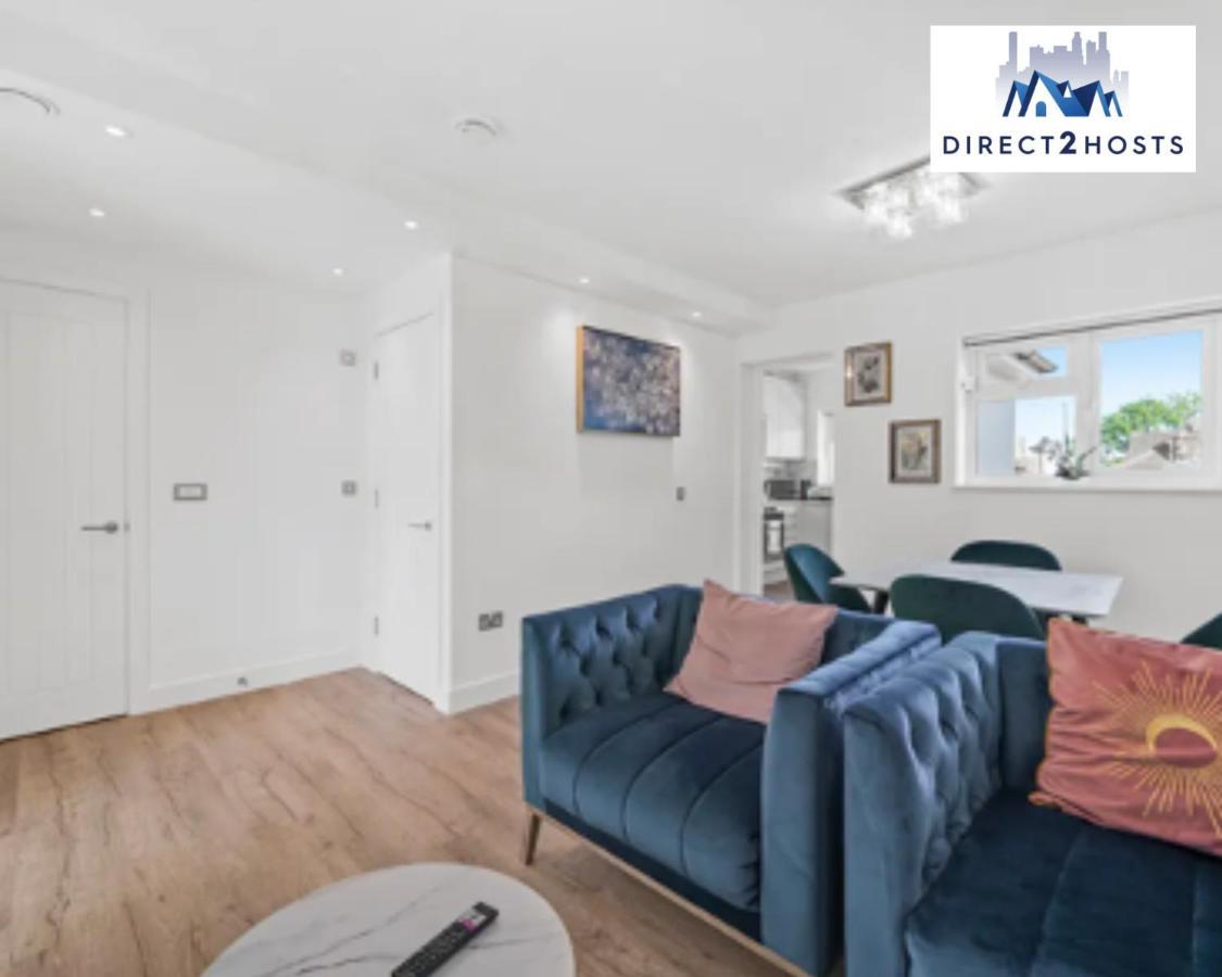 Three Bedroom Beautiful & Comfy Acton Gem By Direct2hosts With King Beds & Free Parking! Londres