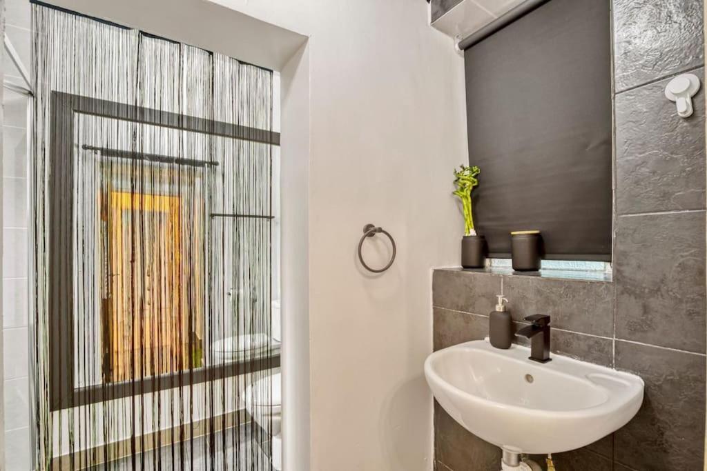 Charming Earls Court Apartamento Londres