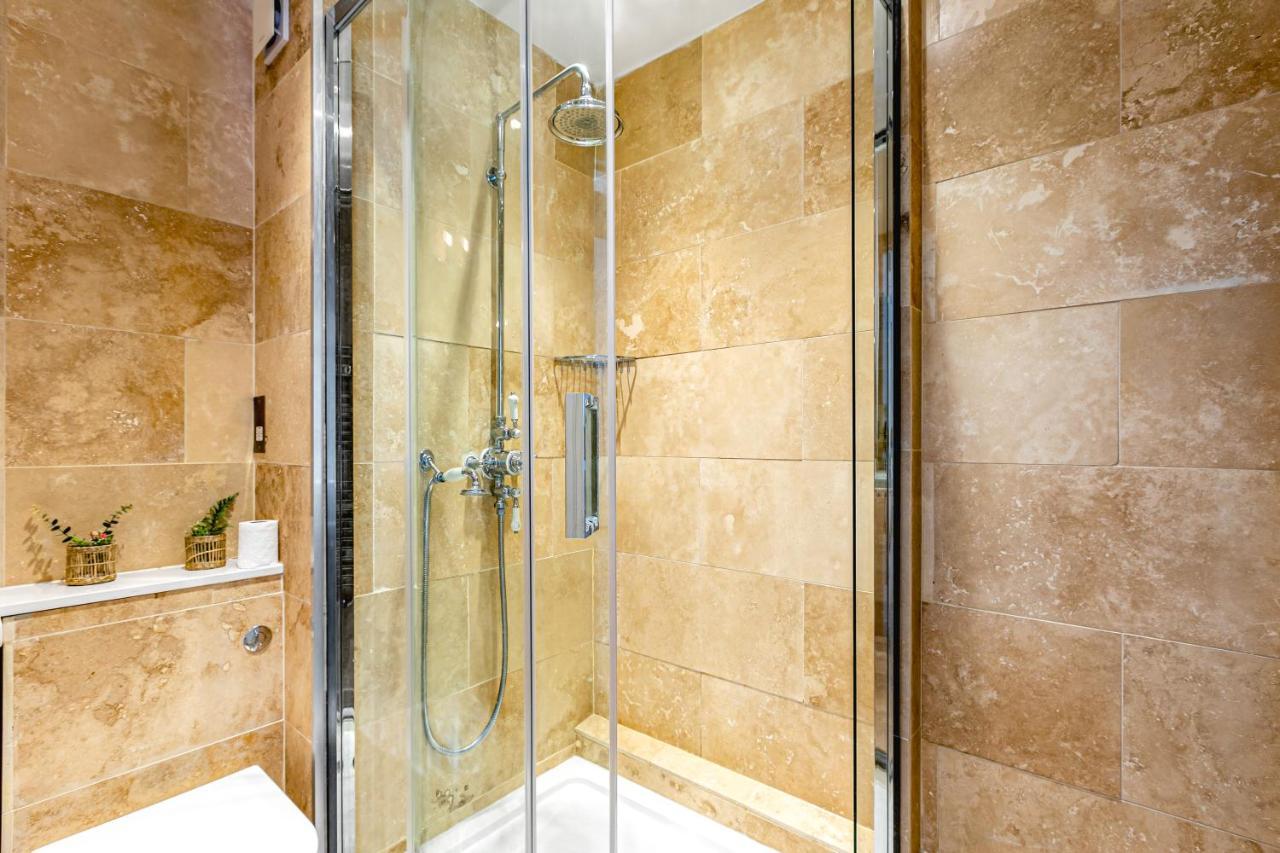 Charming Studio Flat Close To Holborn Station * Londres