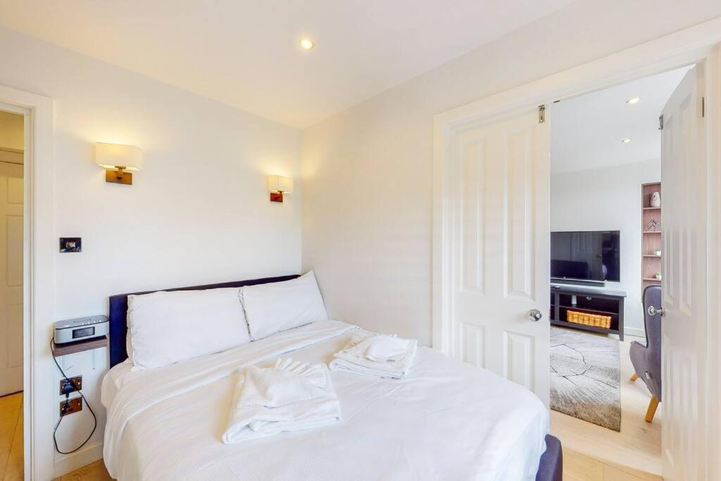 Charming 1 Bedroom In Brixton Hill *