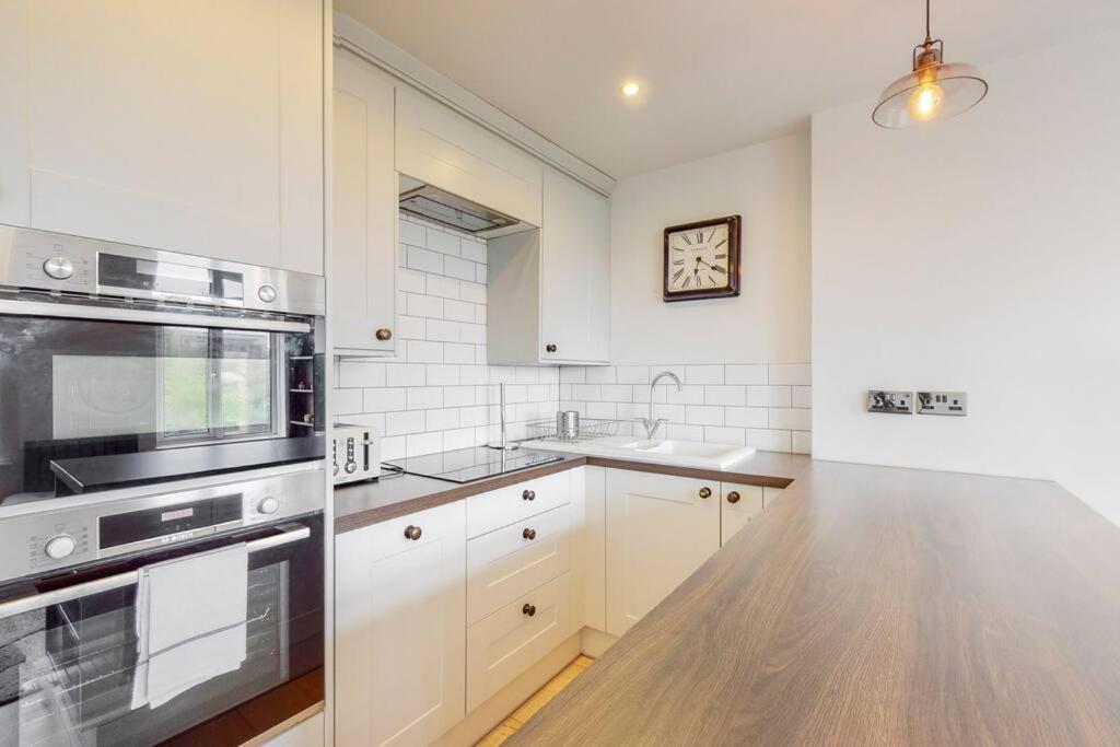Charming 1 Bedroom In Brixton Hill *