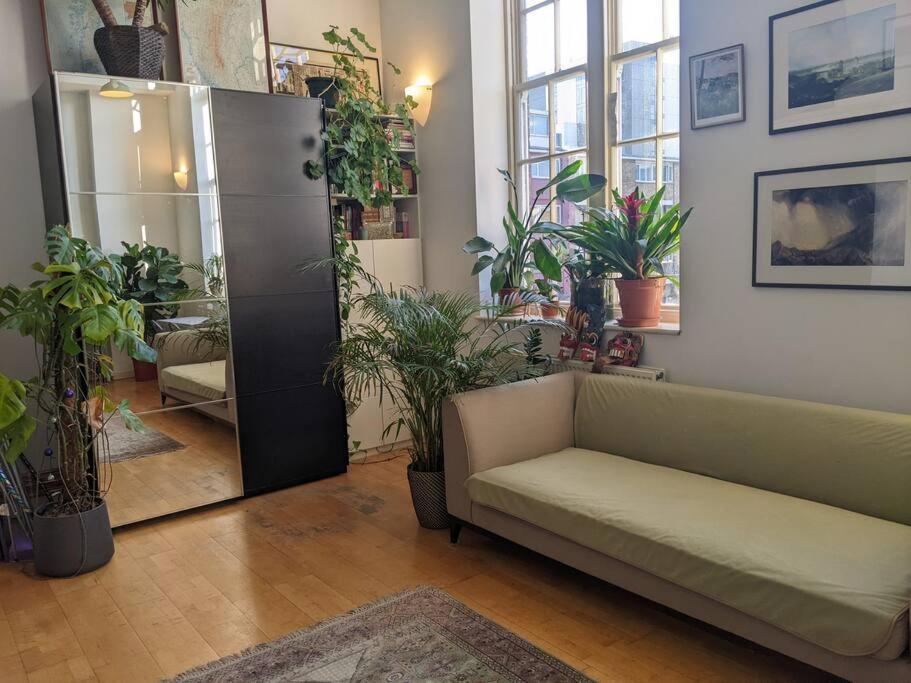 Appartement Spacious, Historic Schoolhouse Londres