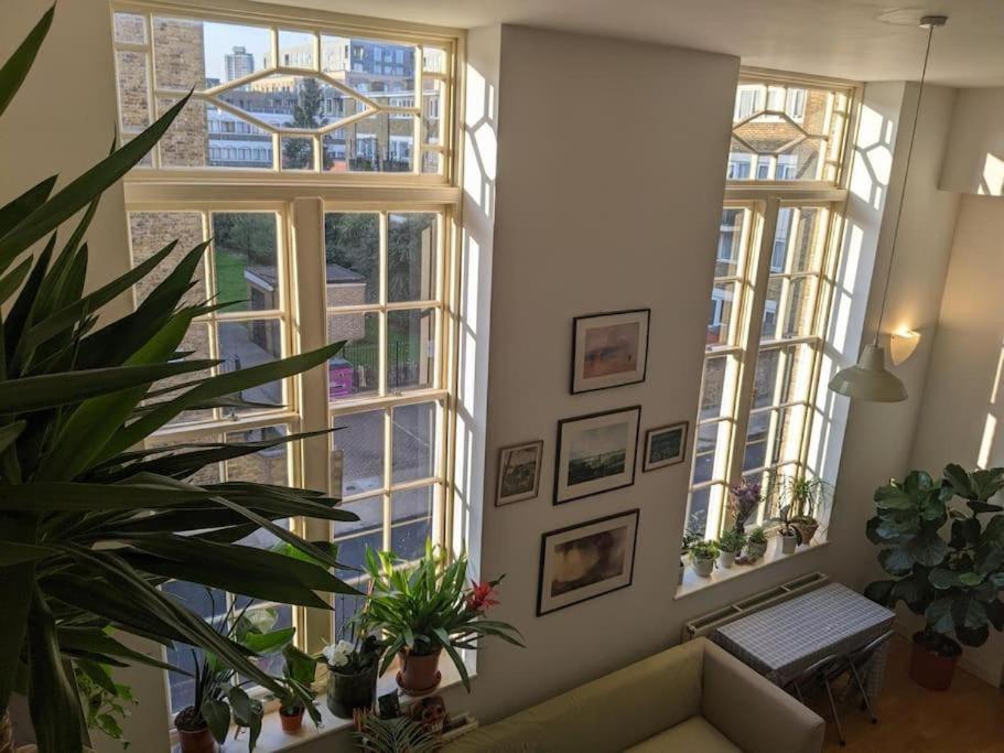 Spacious, Historic Schoolhouse Appartement