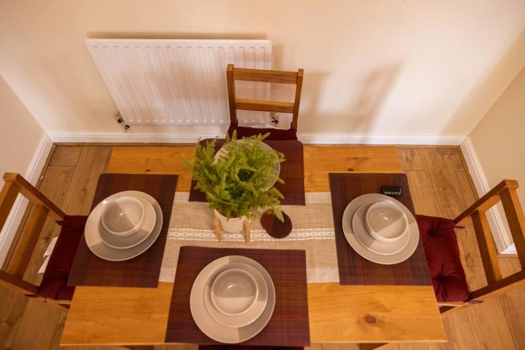 3 Bedrooms House-sofabed-parking-bbqstove-garden Apartamento Londres
