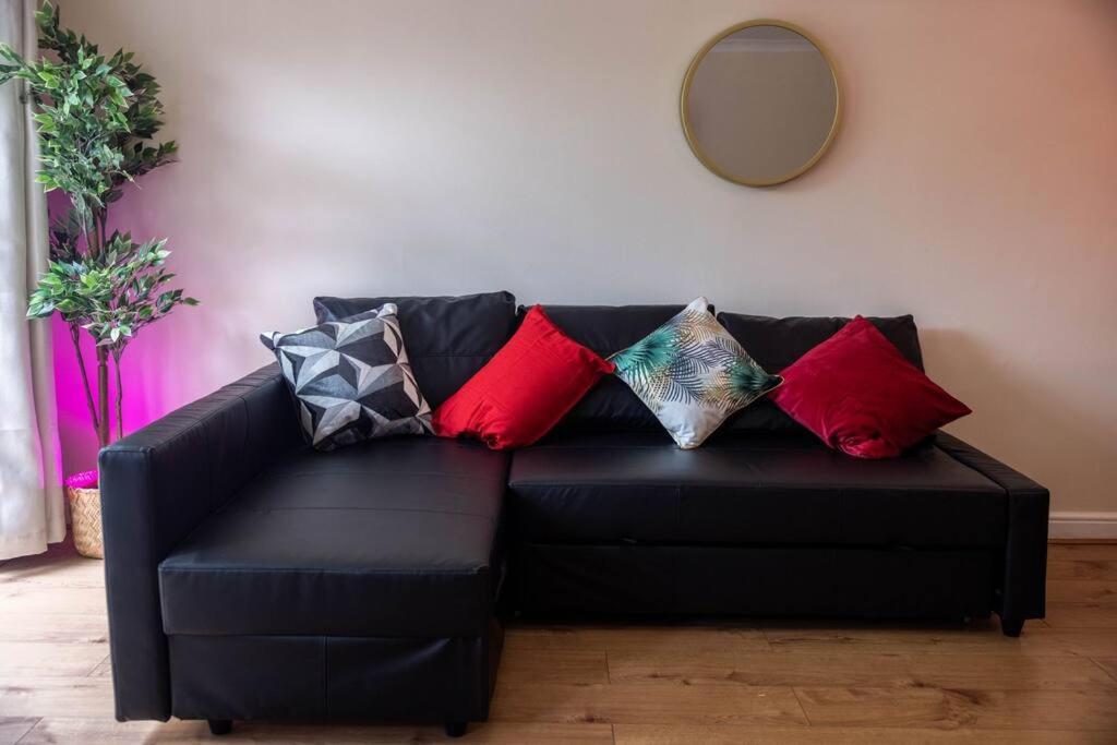 3 Bedrooms House-sofabed-parking-bbqstove-garden Londres