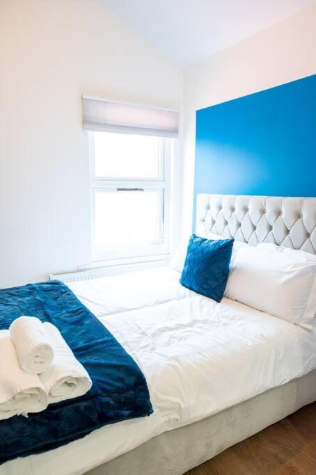 3beds / 3baths Close To Portobello Road London