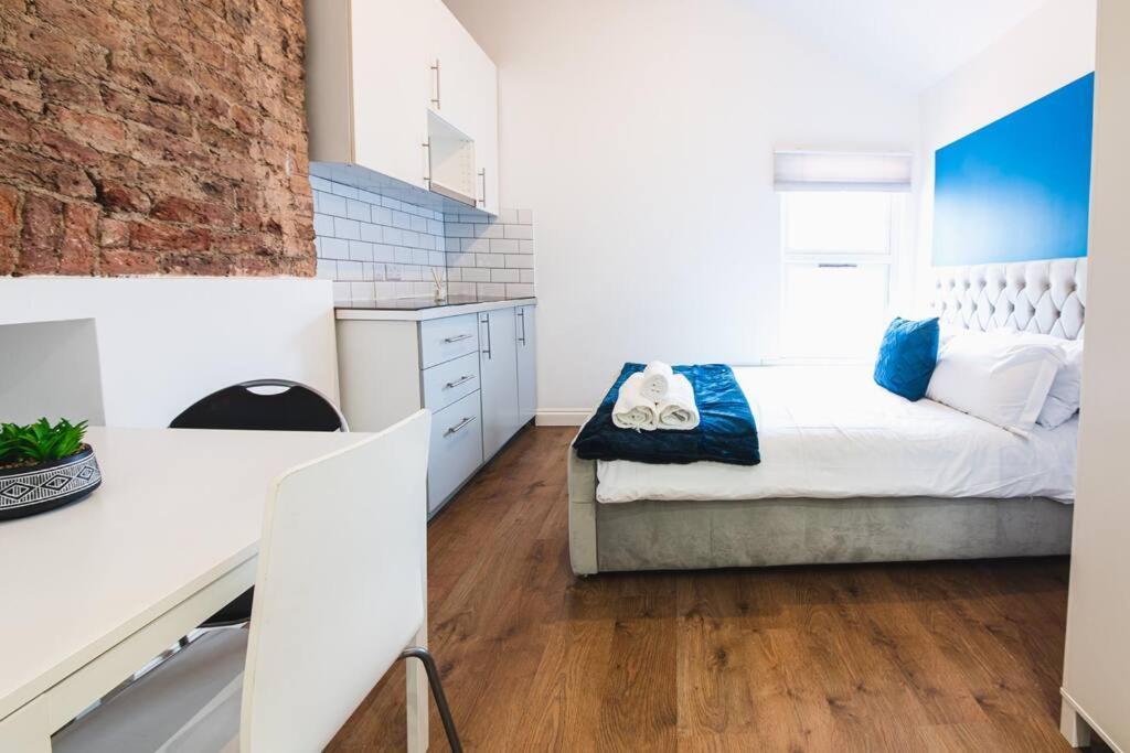 Apartment 3beds / 3baths Close To Portobello Road