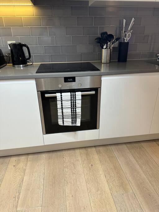 Apartment Royal Dock Luxury London