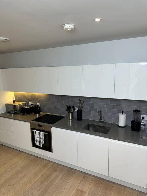 Royal Dock Luxury Apartment *
