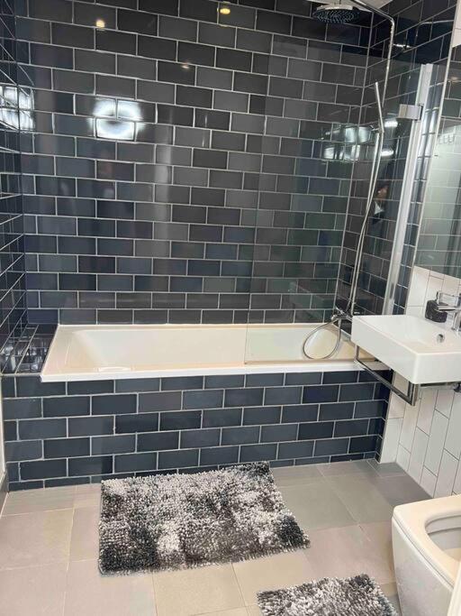 Apartment Royal Dock Luxury