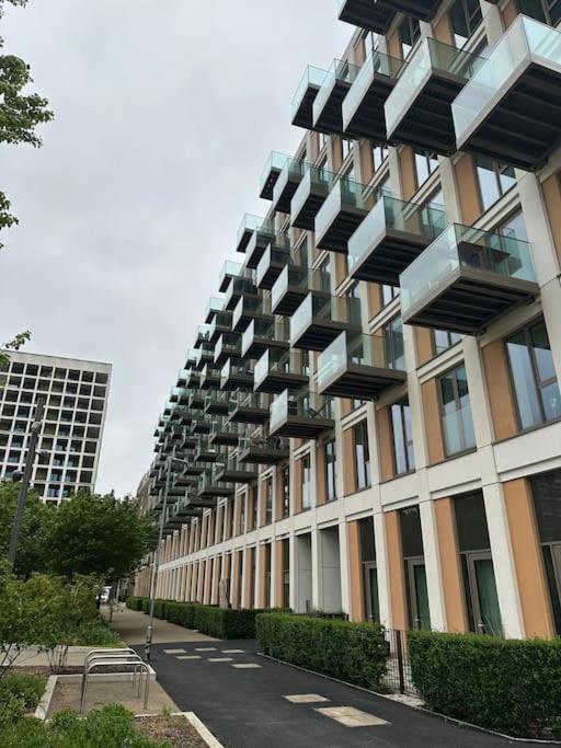 Royal Dock Luxury Apartment *