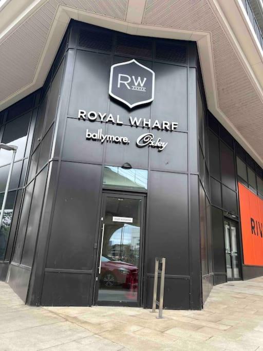 Apartment Royal Dock Luxury