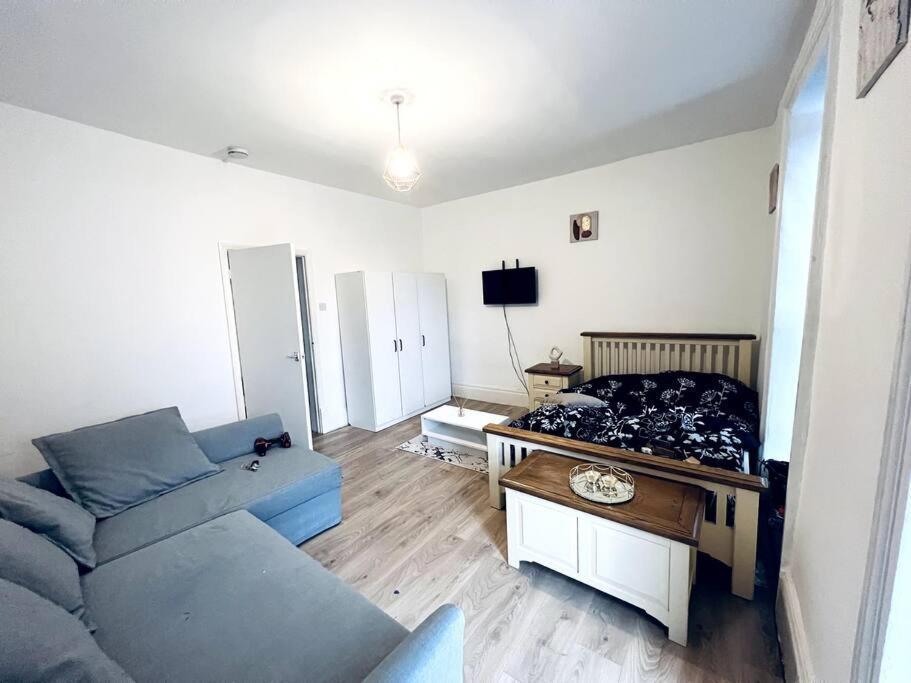 Appartement One Bedroom Close To Hyde Park #01