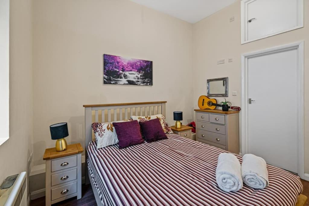 Two Bedroom With Patio Close To Hyde Park Ed4 Apartamento