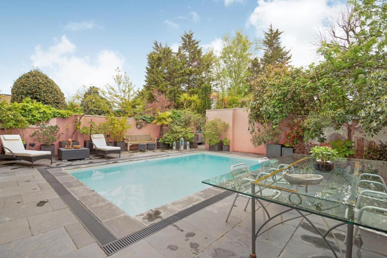 Studio For 3 With A Private Balcony In A Cubic House With Outside Pool Homestay *