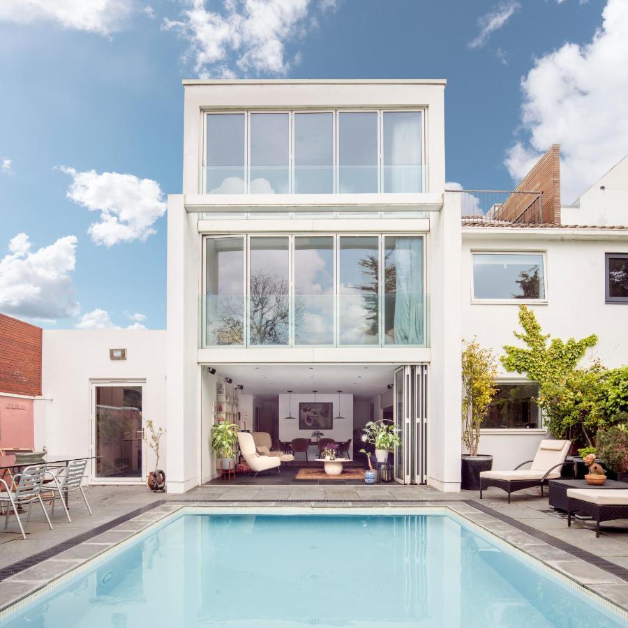 Studio For 3 With A Private Balcony In A Cubic House With Outside Pool *