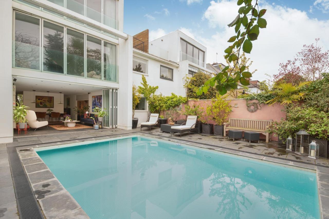 Studio For 3 With A Private Balcony In A Cubic House With Outside Pool Homestay *
