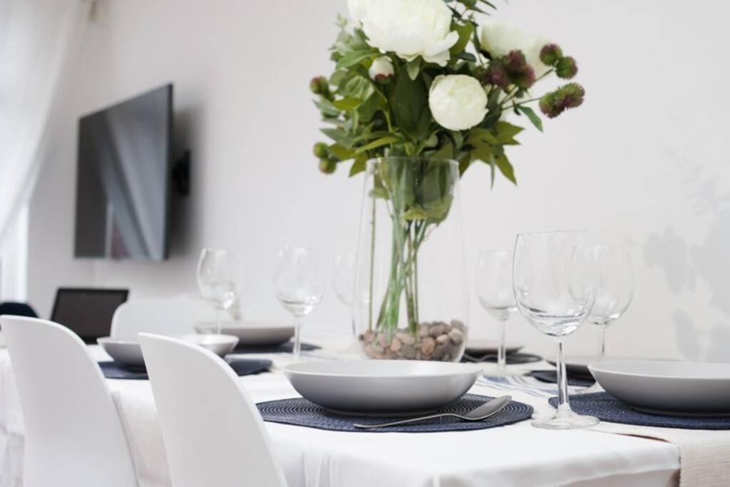 Appartement Newly Renovated Modern 4 Bed 3 Bath *