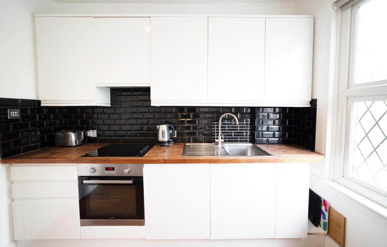 Victorian Property Apartment London