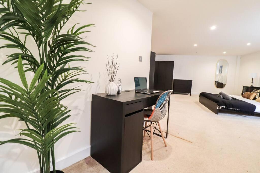 Camber Hill - Long Offer Apartment London