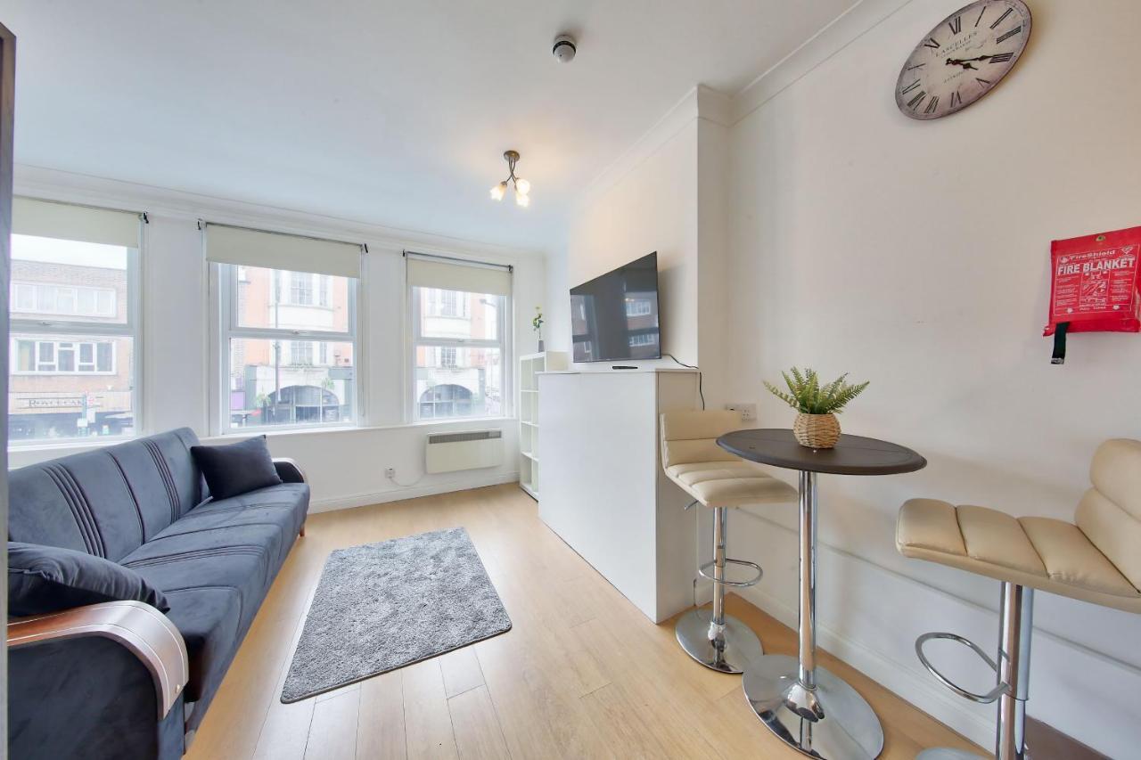 Apartment Stunning One Bedroom Studio In Tooting Broadway