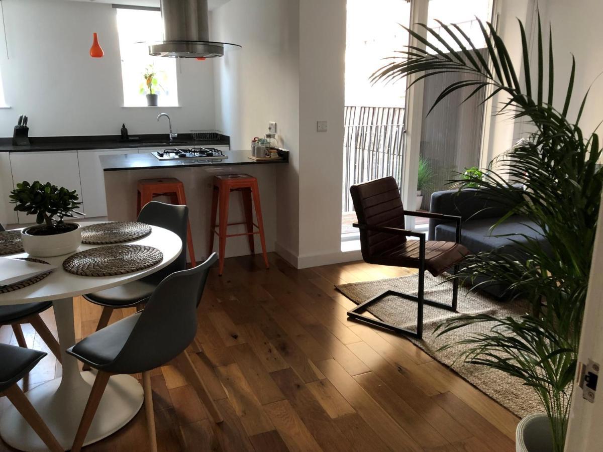 Flat 1 Bevenden *