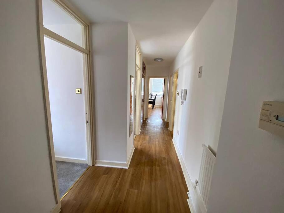 Sentinel 2 Bed In Nw London