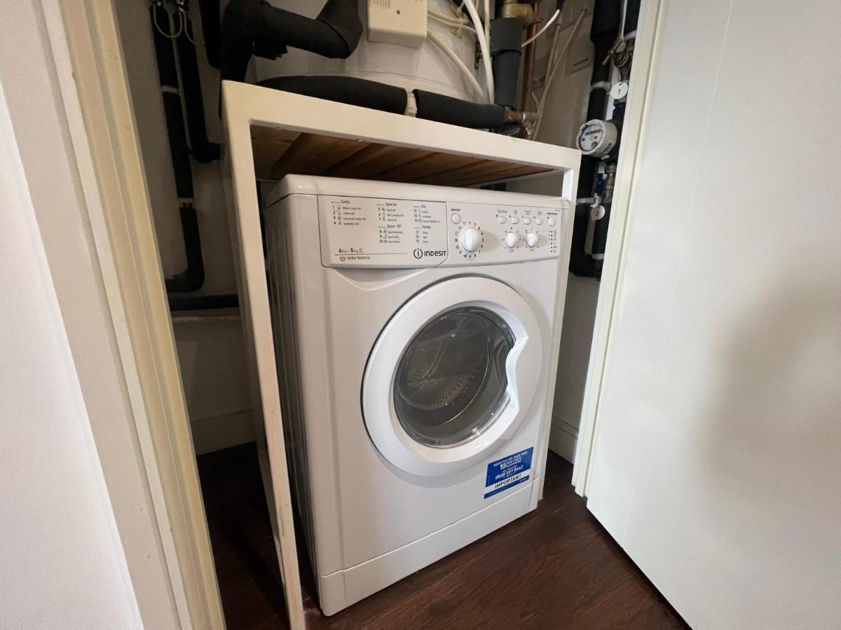 Apartamento Modern 2br 2ba Wparking Sleeps 6 Comfortably