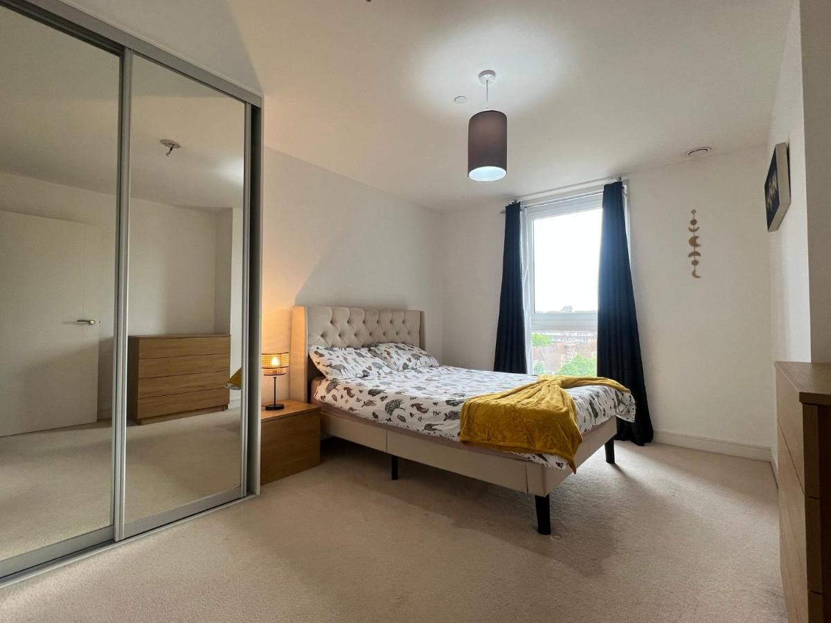 Apartamento Modern 2br 2ba Wparking Sleeps 6 Comfortably
