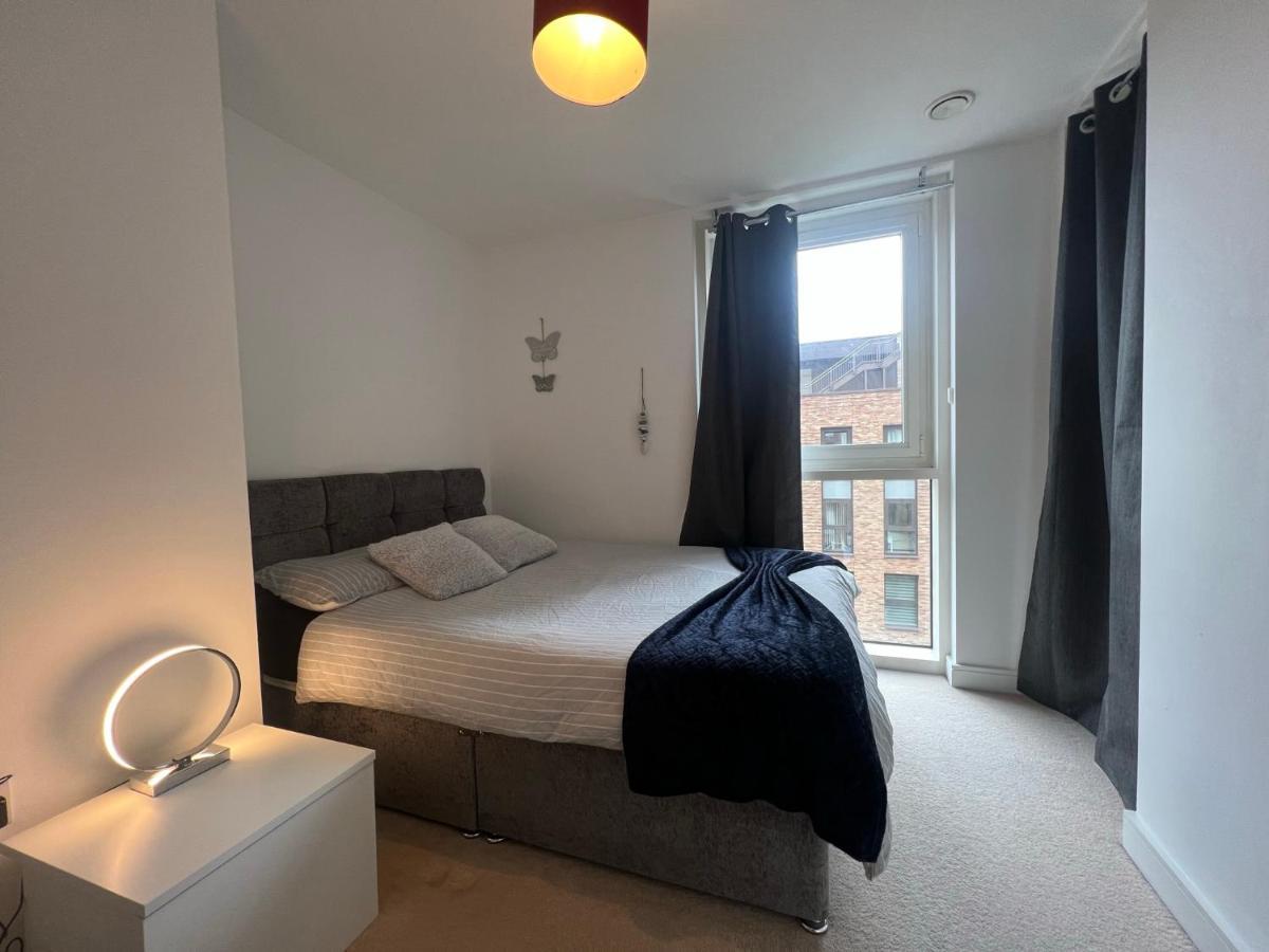 Modern 2br 2ba Wparking Sleeps 6 Comfortably Apartamento