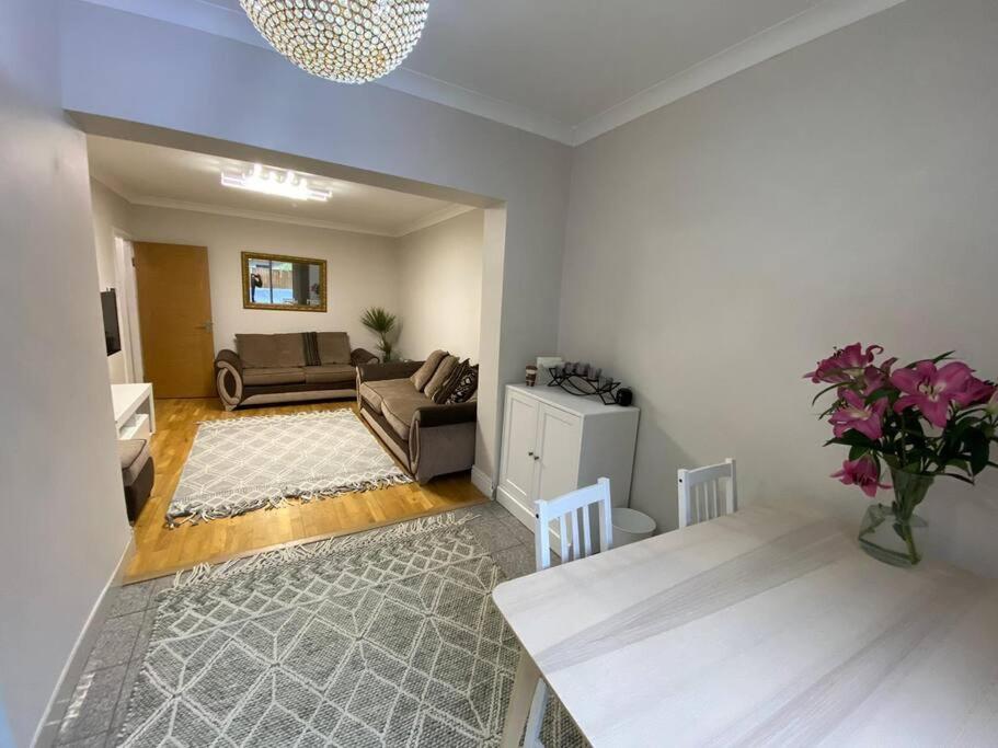 Apartamento Cheviot 2 Bed *