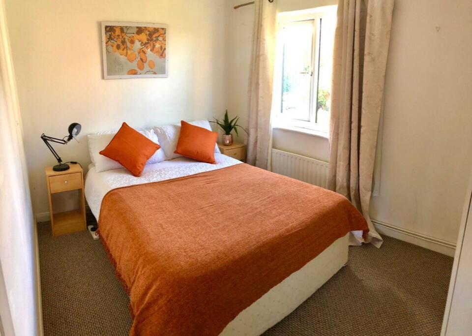 Privite 2 Bedrooms Flat Canada Water Apartment London