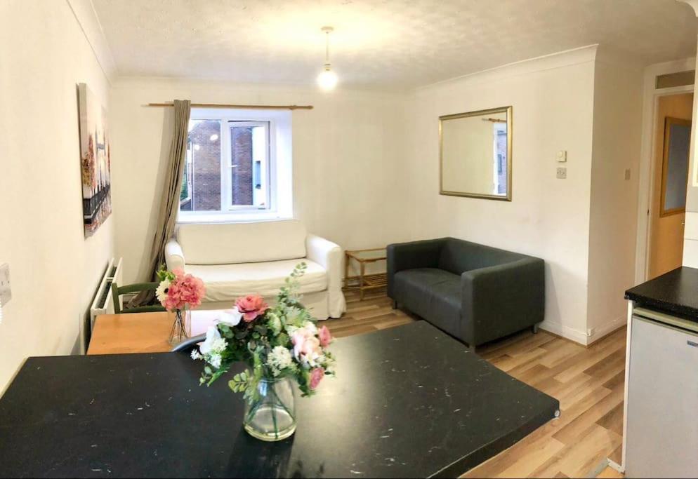 Privite 2 Bedrooms Flat Canada Water London