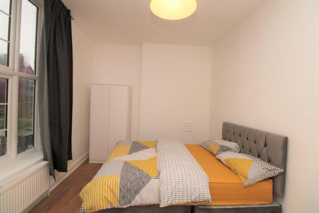 Ideal 2 Bed Flat Close To City Apartamento Londres