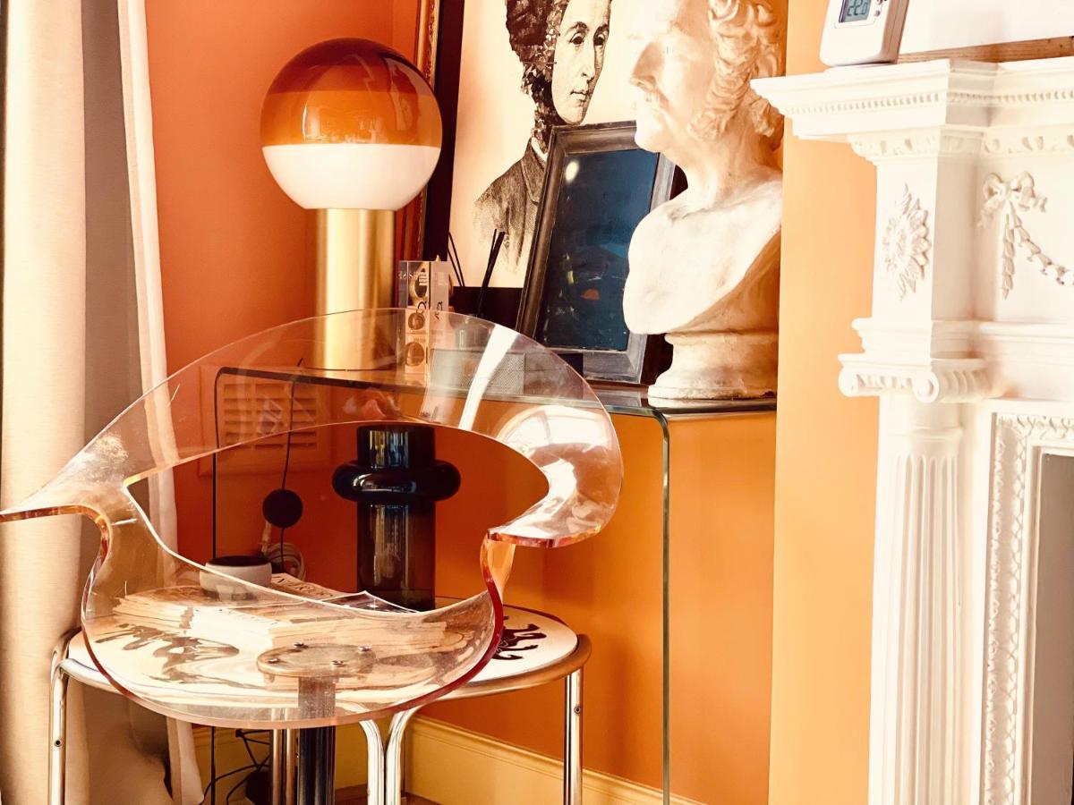 Stylish Portobello Road 2 Bedroom Easy Access Appartement *